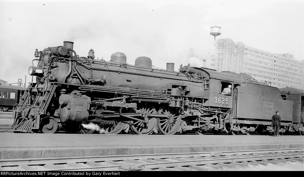 BM 4-6-2 #3825 -  Boston & Maine